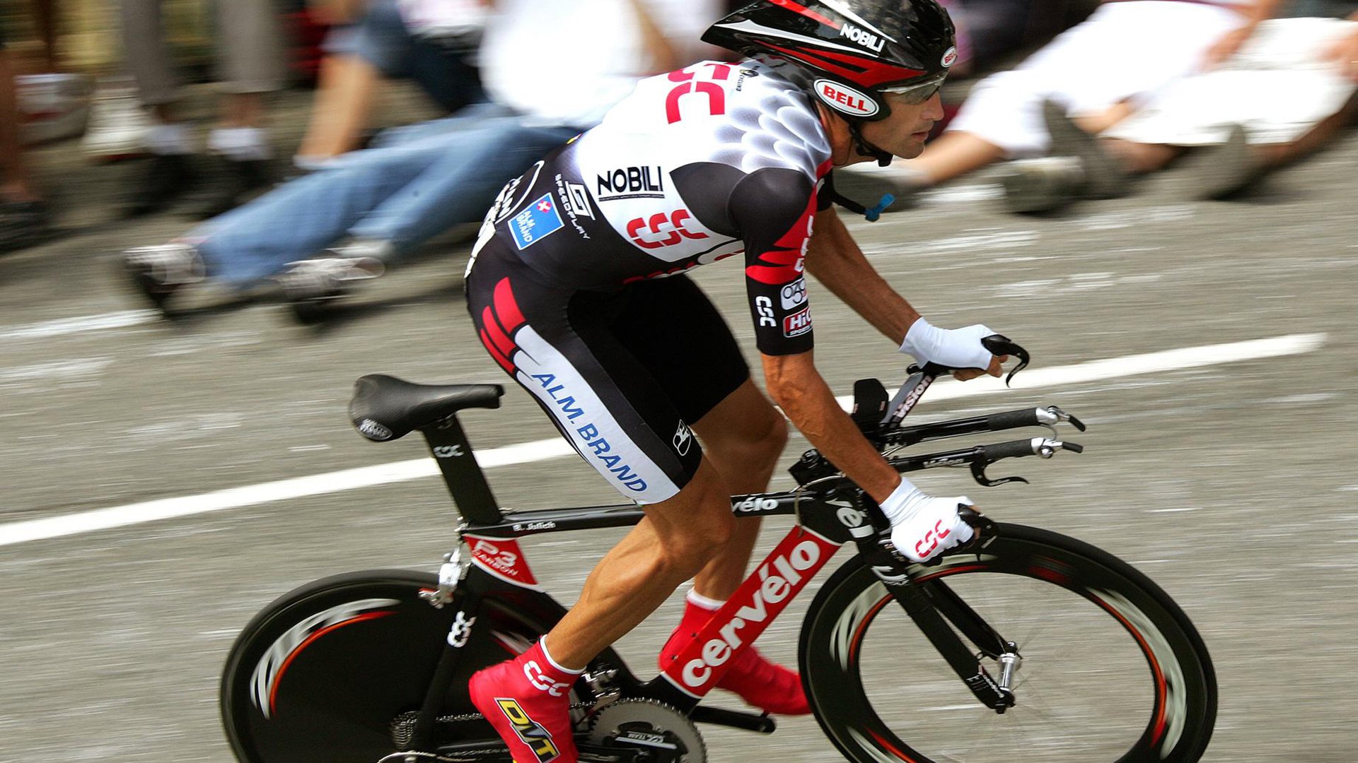 卡斯帕·科尔博泳姿优雅展现顶尖水平，卡尔斯博科技